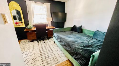 610 Radnor Ave, Tavistock NJ 08033-1005 exterior