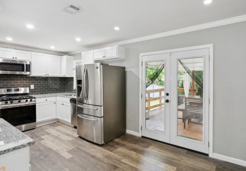 3048 Cottonwood Dr, Atlanta GA  30316-4906 exterior