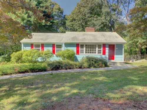 41 Barry Dr, Gales Ferry, CT 06335-1803