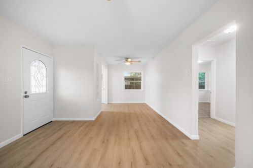 4765 Central Ave, Riverside CA  92506-2332 exterior