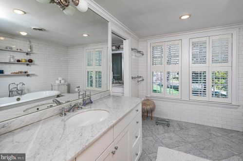 1075 Great Rd, Princeton NJ  08540-1246 exterior