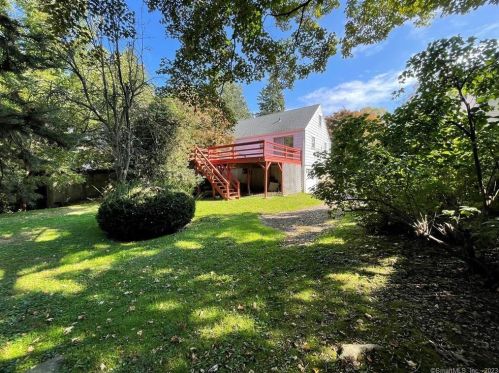 42 Byram Terrace Dr, Greenwich CT  06831-5126 exterior