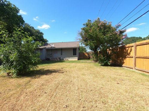 1619 Ashberry Dr, Austin TX  78723-1106 exterior