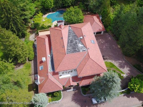 36 Takolusa Dr, Holmdel Village, NJ 07733-1236