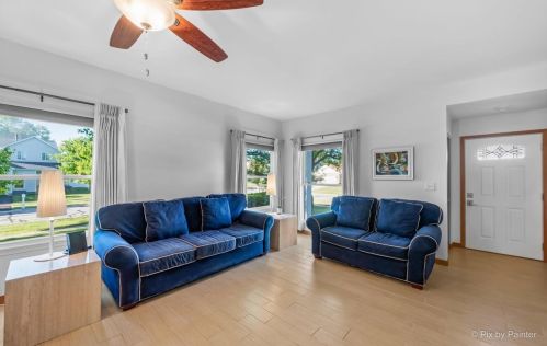 1168 Chalet Dr, Carol Stream IL  60188-3971 exterior