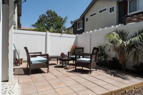 570 Vermont Ave, Anaheim CA  92805-5603 exterior