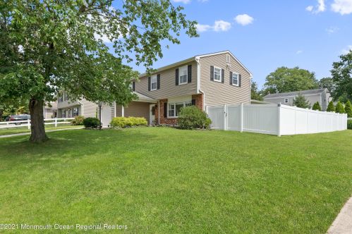 23 Cherry Ln, Wall Township, NJ 07731-2682