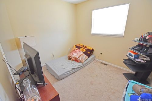 939 Nile Way, Aurora CO 80012-3217 exterior