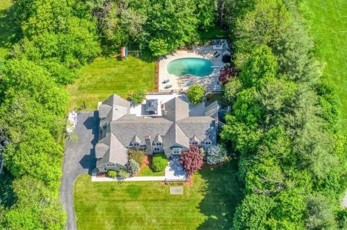 15 Richardson Rd, Hollis, NH 03049-6122