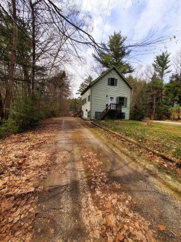 40 Emerald Dr, Hillsboro, NH 03244-5021