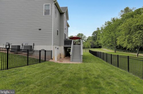 463 Deerfield Village Dr, Shepherdstown WV  25443 exterior