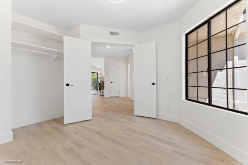 335 Whispering Brook Dr, Vista CA 92083-1956 exterior