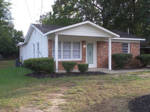 207 Sunstede Rd, Warner Robins, GA 31093-2522
