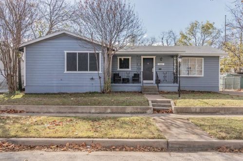 1304 Tucker St, Fort Worth TX  76104-2140 exterior
