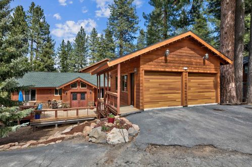 10970 Palisades Dr, Truckee CA  96161-3188 exterior