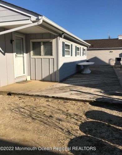 27 Crane Way, Lavallette NJ  08735-1306 exterior