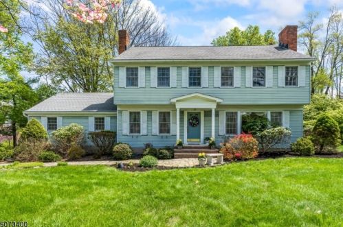 23 Cambridge Dr, Sparta, NJ 07871-2504