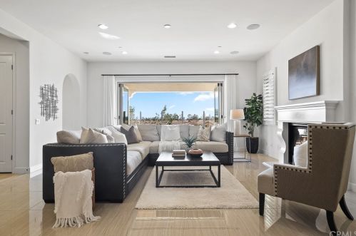 130 Long Fence, Irvine CA  92602-1807 exterior