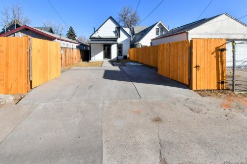 3233 Marion St, Denver CO  80205-3951 exterior