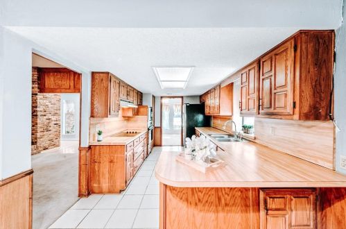 4802 San Gabriel Dr, Garland TX  75043-3125 exterior