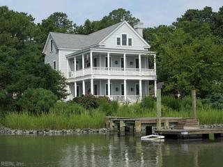 1502 Eleanor Ct, Norfolk, VA 23508-1046