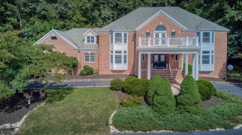 11 Beacon Hill Dr, Chester, NJ 07930-3001