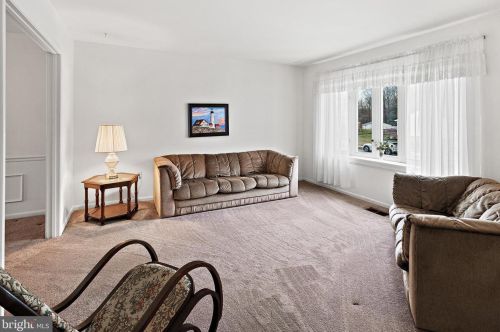 13489 Keytone Rd, Woodbridge, VA 22193-4734