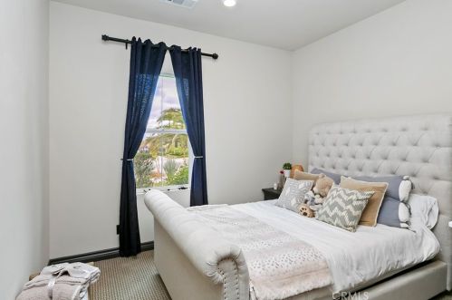 16105 Mariposa Ave, Riverside CA  92504 exterior