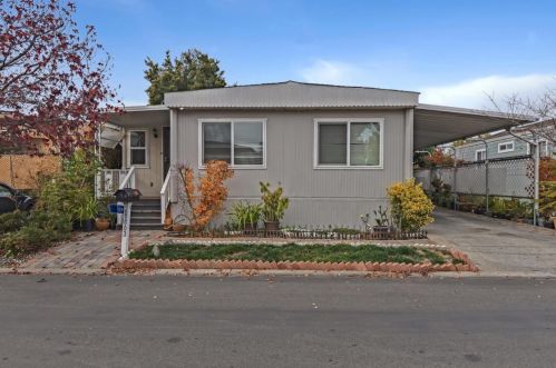 28863 La Corona St, Hayward, CA 94544-6229