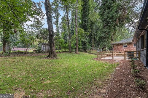 2130 Bolling Brook Dr, Atlanta GA  30311-2516 exterior