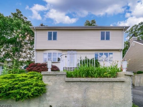 32 Sutton Ave, Paterson, NJ 07512-1638