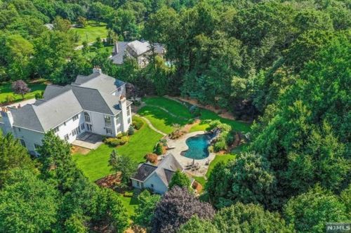 51 Chestnut Ridge Rd, Upper Saddle River, NJ 07458-3310