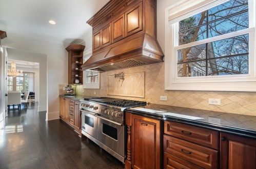 239 Beverly Rd, Atlanta GA  30309-2643 exterior