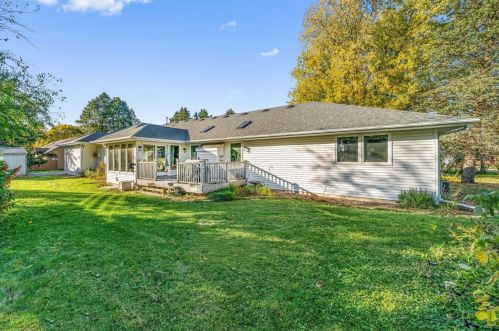 1503 Brickville Rd, Sycamore IL  60178-3409 exterior