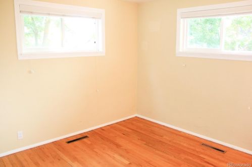 661 Bates Ave, Englewood CO 80113-1663 exterior