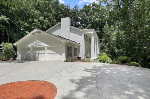 5700 Lake Island Dr, Atlanta GA  30327-4836 exterior