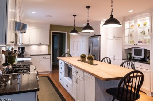 6 Olden Dr, Flemington, NJ 08822-1968