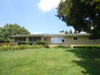 264 Hemlock Dr, Butler, PA 16001-3424