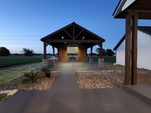 526 Angus Trl, Angleton TX 77515-9833 exterior