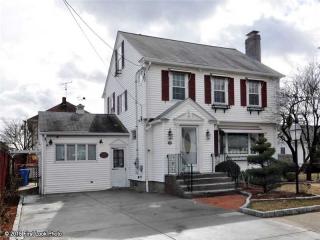 20 Griswold Ave, Cranston, RI 02910-4209