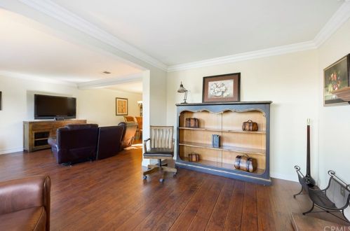 7315 Singingwood Dr, Anaheim CA 92808-1701 exterior