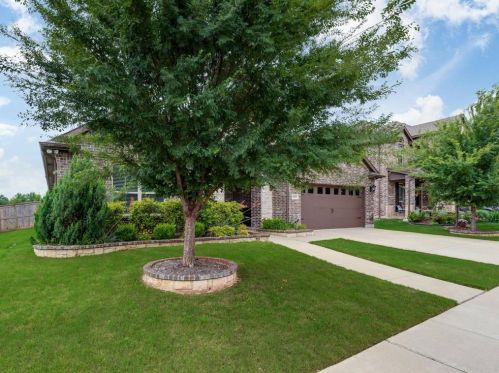 6813 San Antonio Dr, Fort Worth, TX 76131