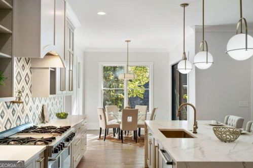 2731 Arden Rd, Atlanta GA  30305-1913 exterior