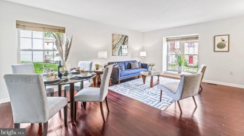 5754 Burke Towne Ct, Springfield, VA 22015-3135