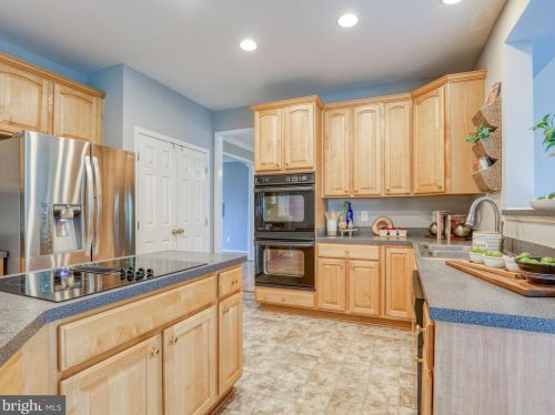 49 Pebble Beach Cir, Charles Town WV  25414-4061 exterior