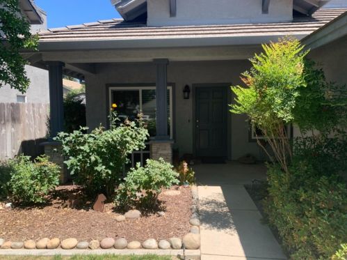1045 Rosenthal Dr, Turlock, CA 95382-7231