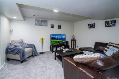 3670 Hillcrest Dr, Denver CO  80237-1104 exterior