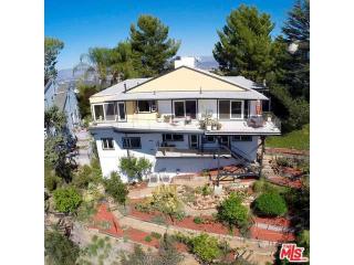 8623 Skyline Dr, Los Angeles, CA 90046-1419