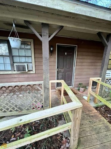 675 Lakeridge Dr, Conyers GA  30094-2676 exterior