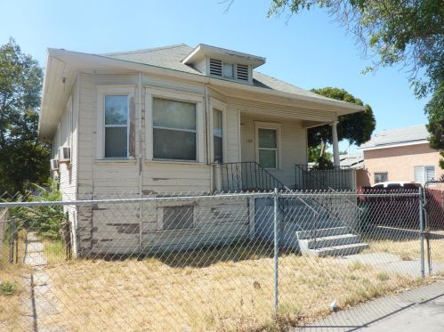 1329 California St, Stockton, CA 95206-1430